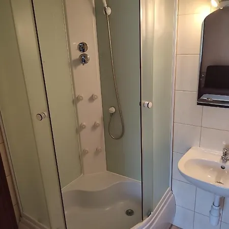 Maciejowka Guest house *